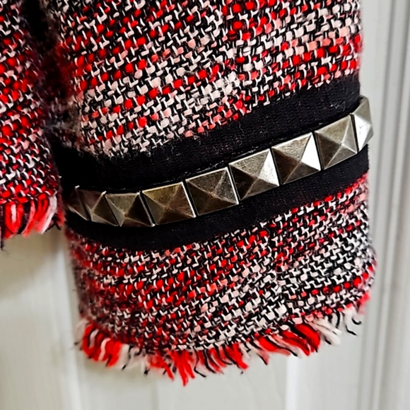 41. Rachel Roy- Stunning & Unique Blazer - Picture 10 of 13